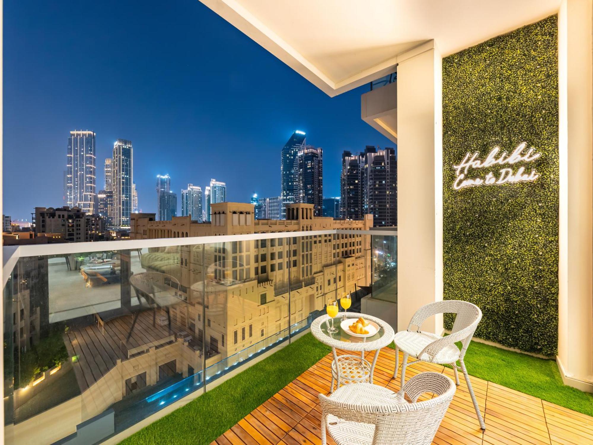 Holiday home Luxury 2br With Burj View, Very Close To Mall *