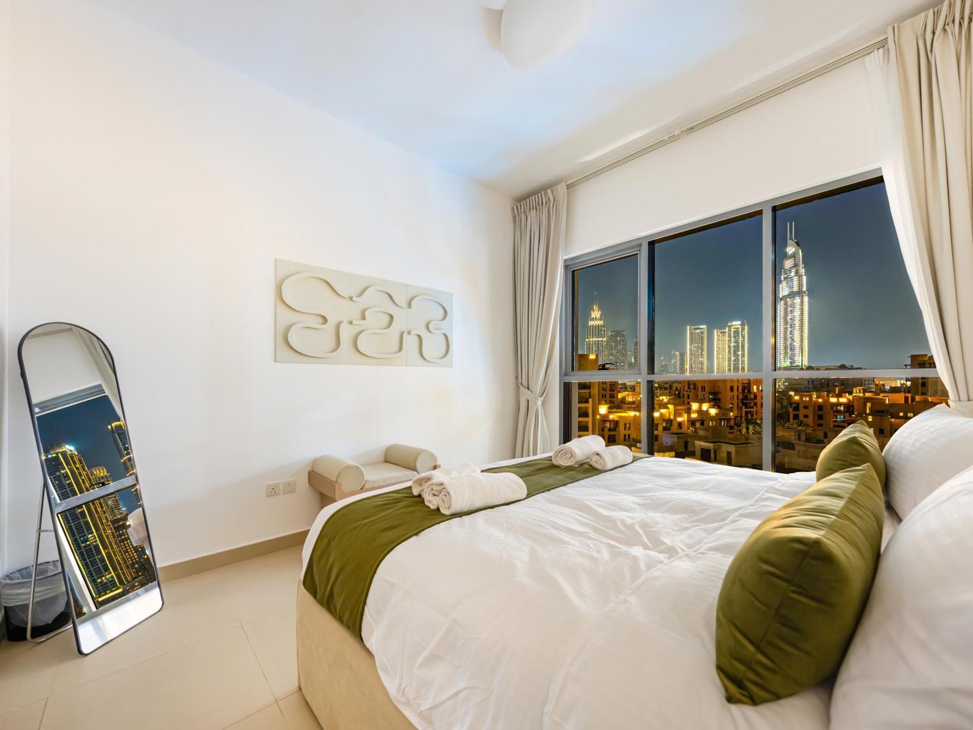 Luxury 2br With Burj View, Very Close To Mall * Dubai