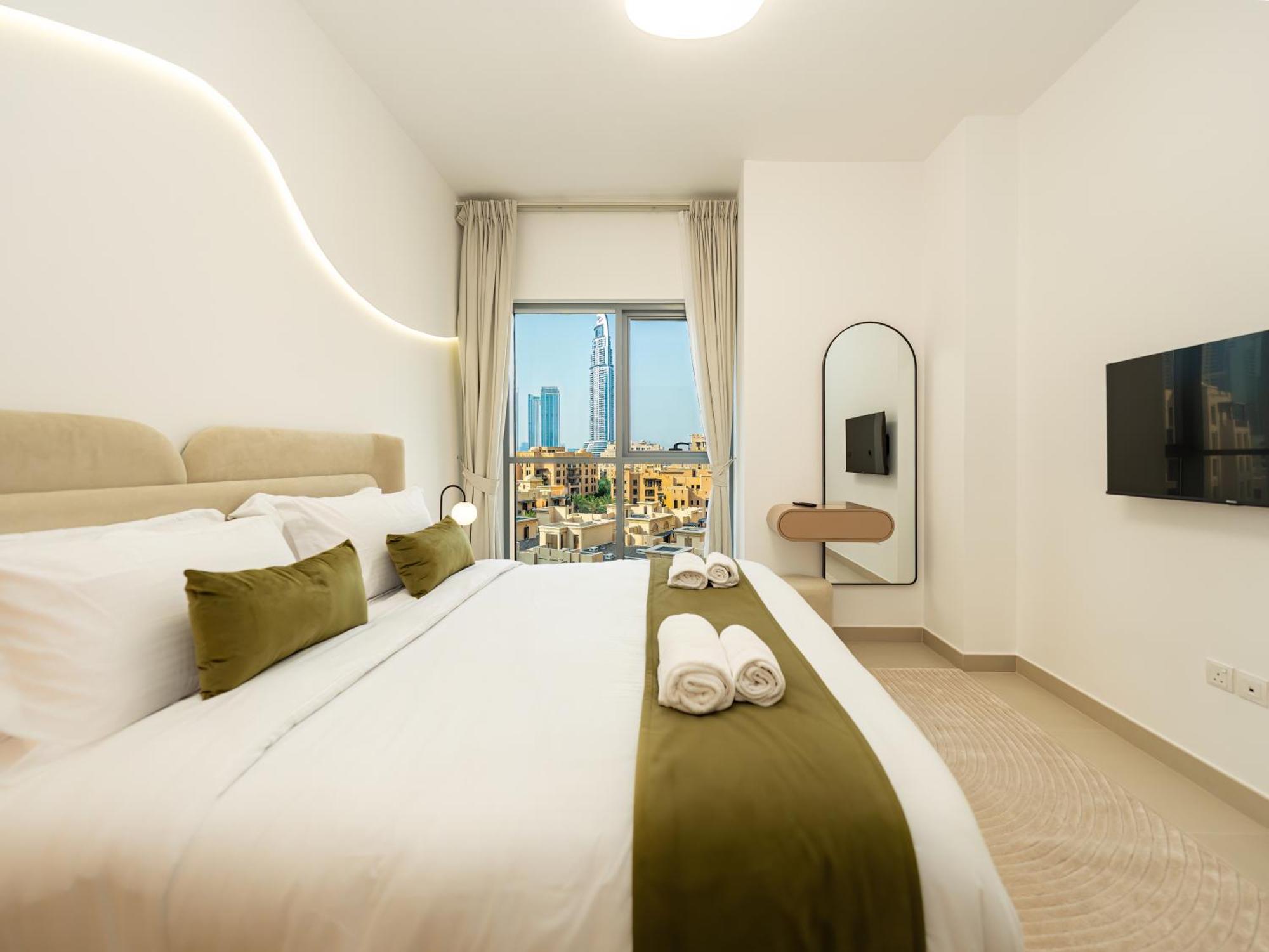 Holiday home Luxury 2br With Burj View, Very Close To Mall *